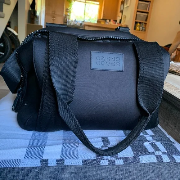 Dagne Dover LANDON NEOPRENE CARRYALL BAG - Picture 5 of 7